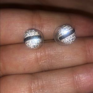 Gorgeous Swarovski studs!